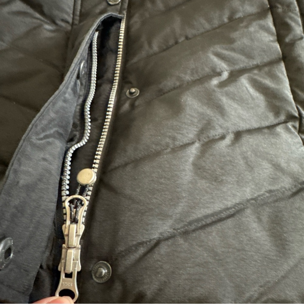 Eddie Bauer Goose Down Vest Black Fur Lined Size M Black Ladies - Picture 3 of 8